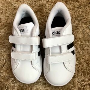 Adidas Toddler size 7k White and Black NWOT